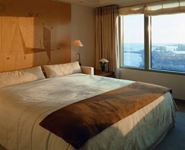 Ibis Ostbahnhof Hotel 4*